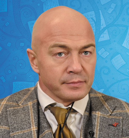 Олег Новиков