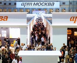 «Человек читающий»: издательская группа «Альпина» впервые представит арт-объект в коллаборации с современным художником на выставке АРТ МОСКВА 