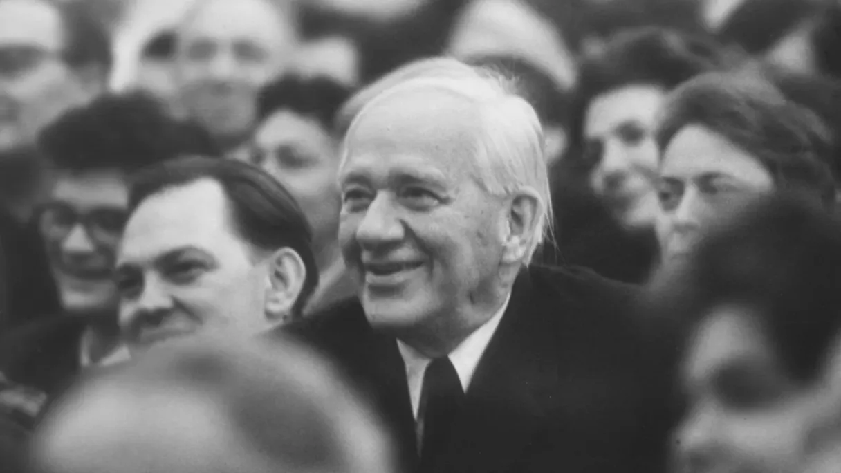 ����-������ �������� ������������ ����� �� ������������ ���������� � ��� �����