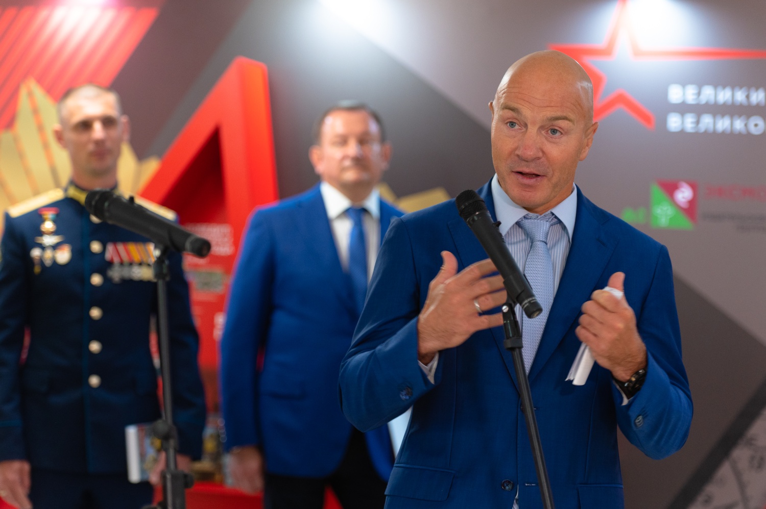 Великие книги_2.jpg Великие книги_2.jpg