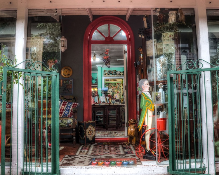 entrance.jpg entrance.jpg